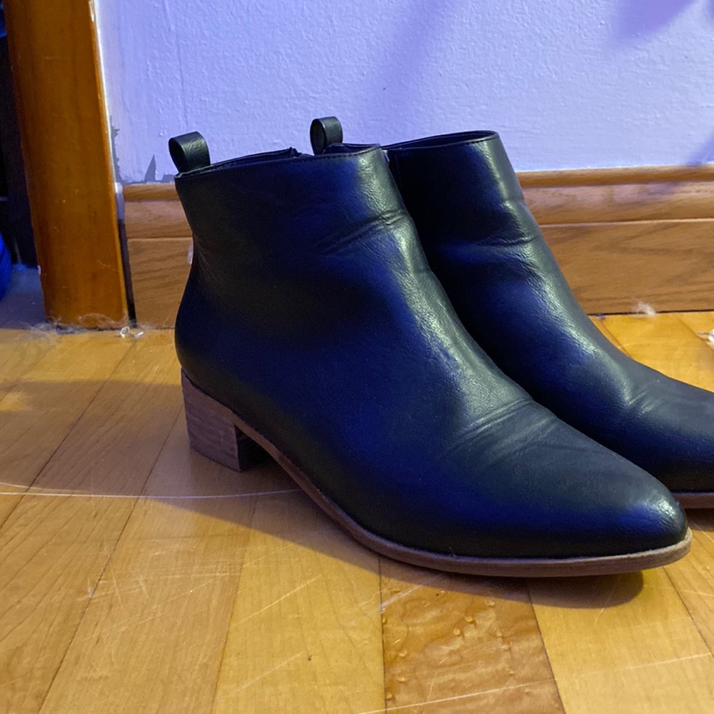 Black formal ankled boots